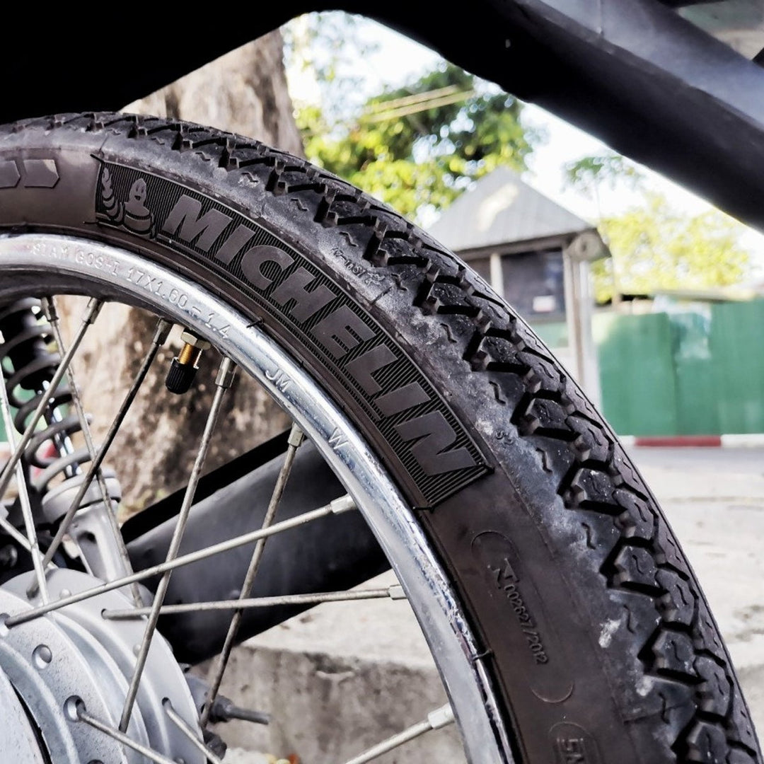 Michelin M35 (TT) outer tire uses inner tube.