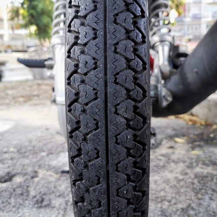 Michelin M35 (TT) outer tire uses inner tube.