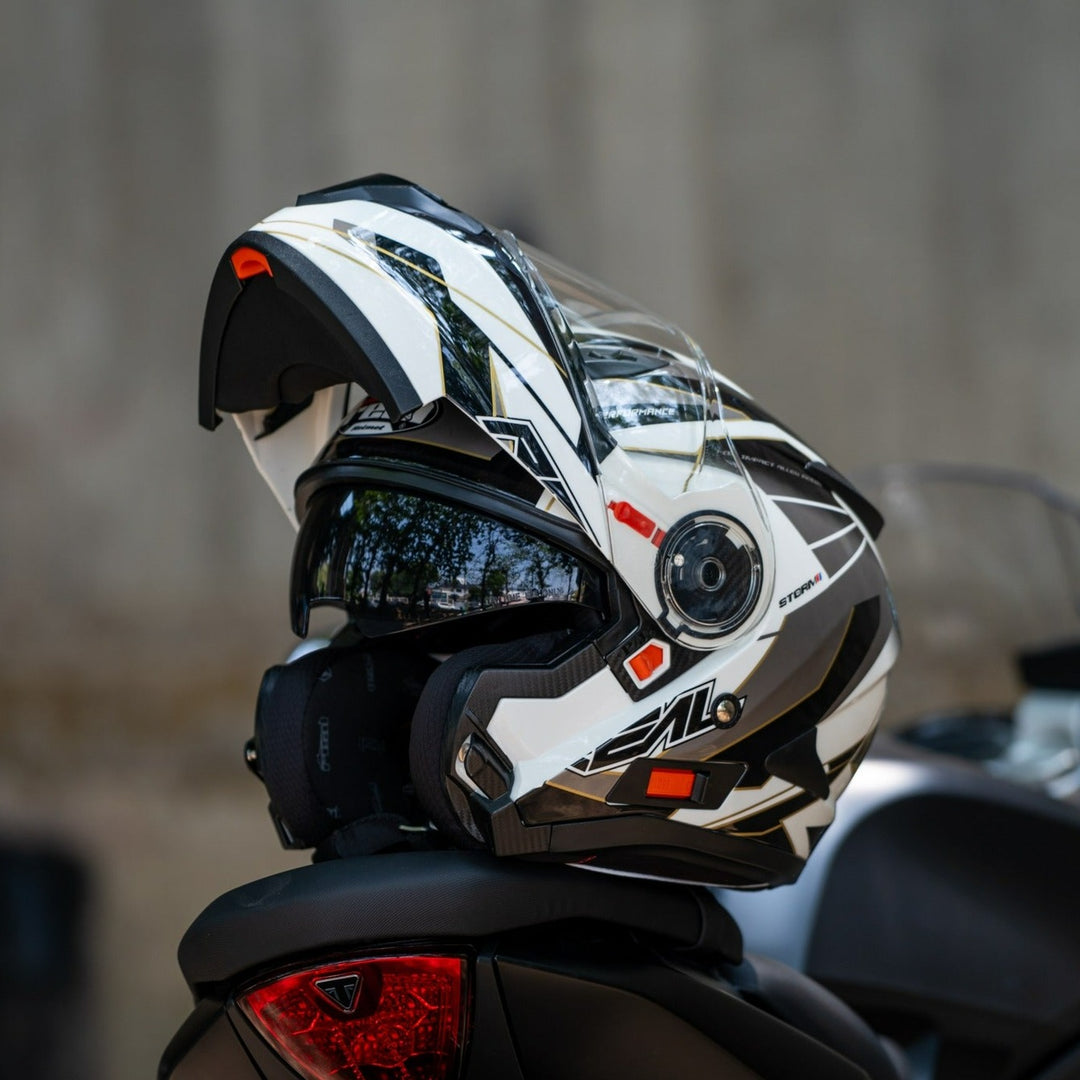 REAL Helmet STORM Power Black and White Helmet