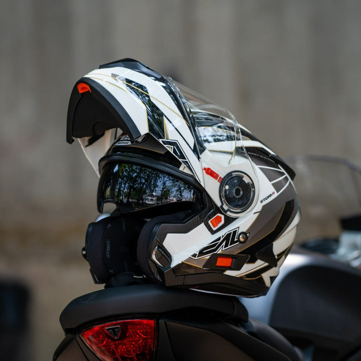REAL Helmet STORM Power Black and White Helmet
