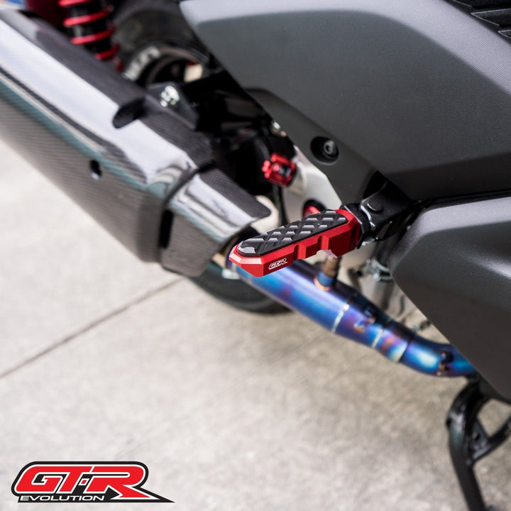 CNC rear footrest 2 pieces GTR V2 Nmax2020/Xmax