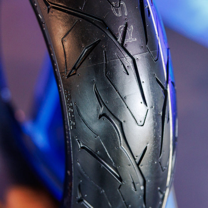 ยางนอก IRC IZ-RADIAL SHARKMEISTER ยางปี25