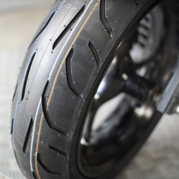 Corsa Platinum M5 outer tire (rim size 13)